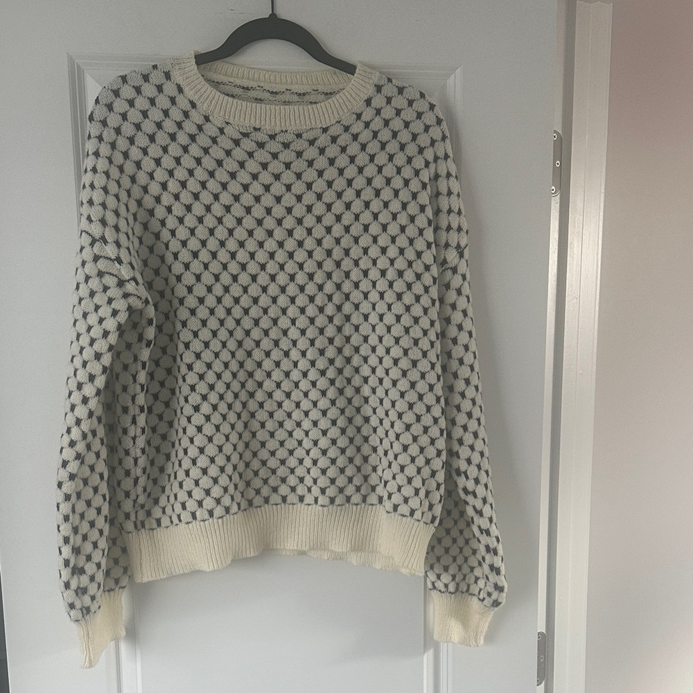 Crewneck Geometric Knit Sweater in Cream and Black